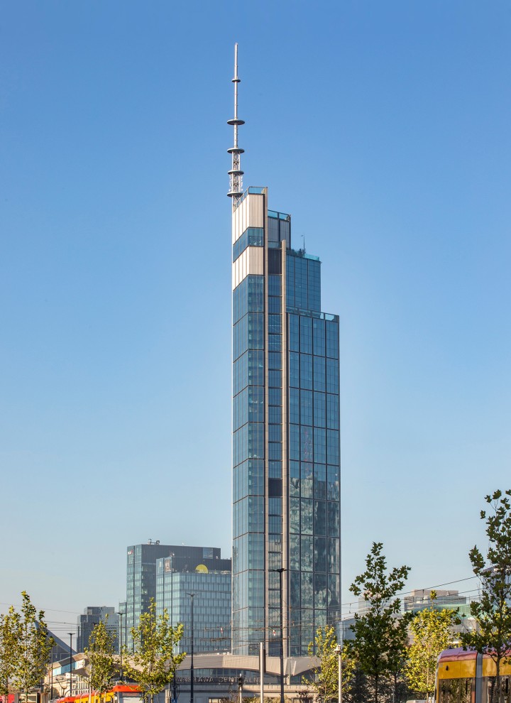 Varso Tower er den høyeste skyskraperen i EU (© Aaron Hargreaves/Foster + Partners)