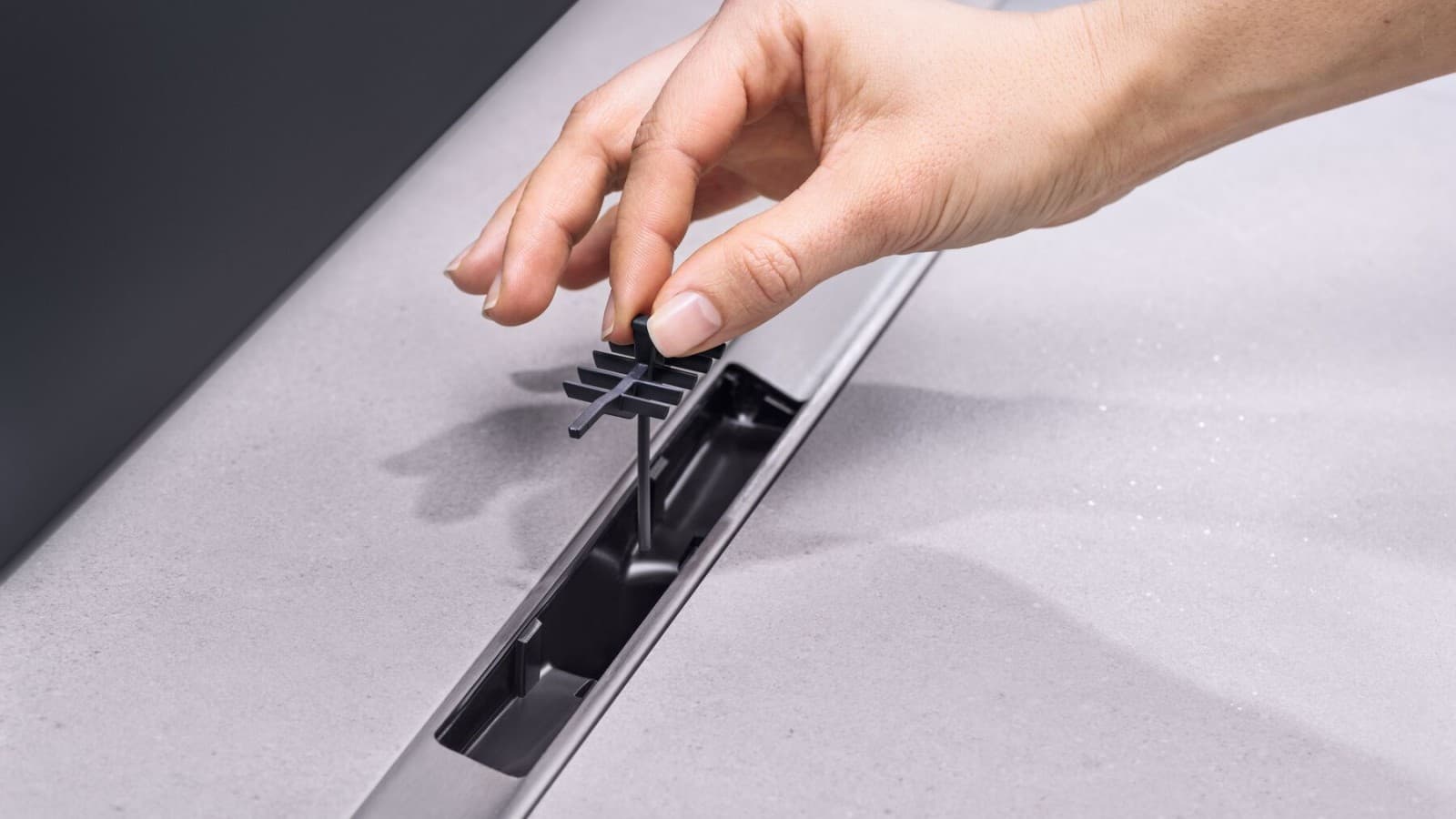 Hårsil i Geberit CleanLine slukrenne Hårsil i Geberit CleanLine slukrenne