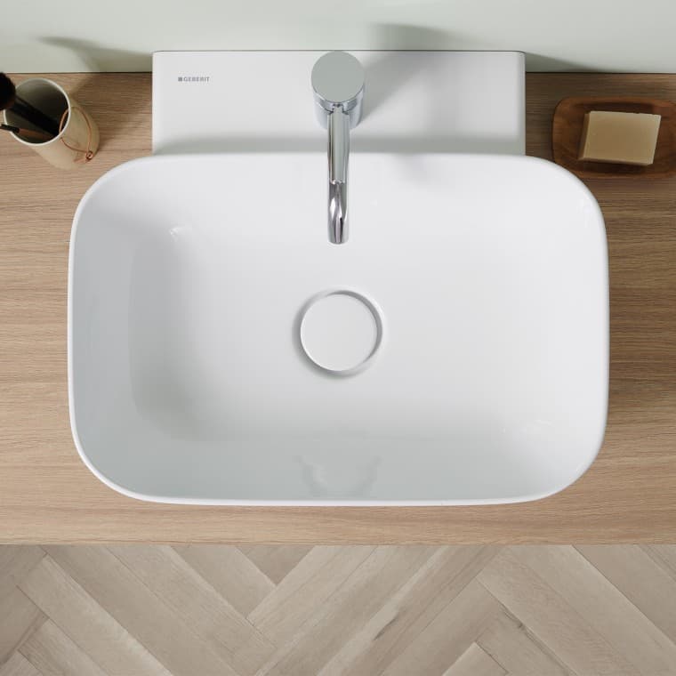 Bad med produkter fra Geberit ONE baderomsserie Bad med produkter fra Geberit ONE baderomsserie