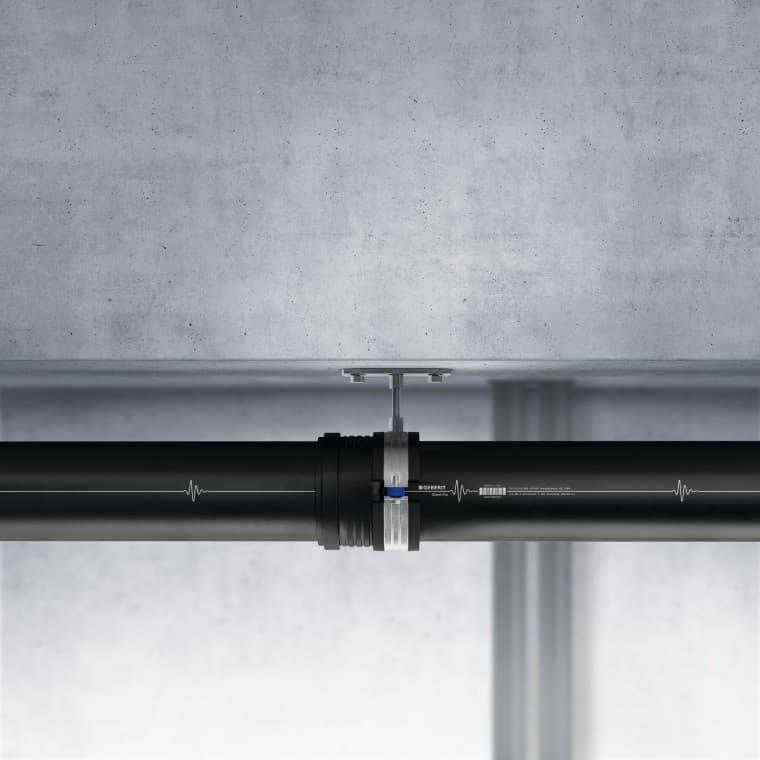 Geberit Silent-Pro elementer installert med klammer Geberit Silent-Pro elementer installert med klammer