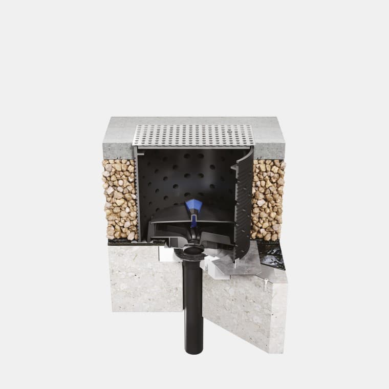 Installasjon av Geberit Pluvia på gangbart betongtak med bitumen takfolie Installasjon av Geberit Pluvia på gangbart betongtak med bitumen takfolie