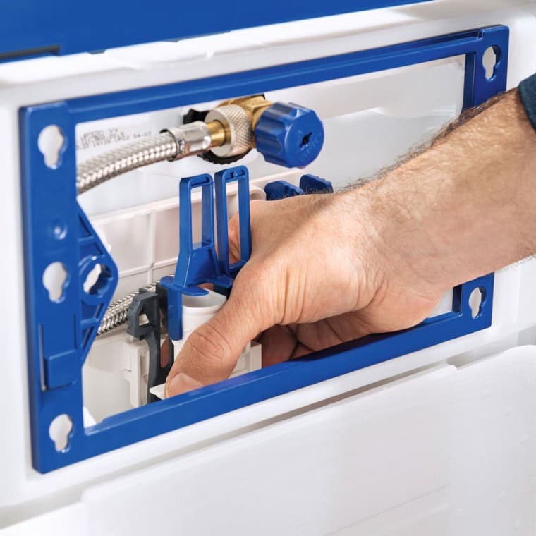 Geberit Type 212 skyllventil: Ventilene er enkle å montere og ta av takket være de kompakte dimensjonene. Geberit Type 212 skyllventil: Ventilene er enkle å montere og ta av takket være de kompakte dimensjonene.