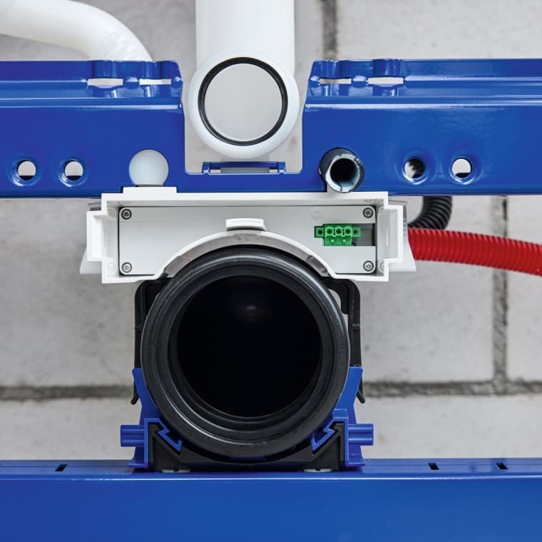 Geberit Power og Connect-boks under installasjon Geberit Power og Connect-boks under installasjon