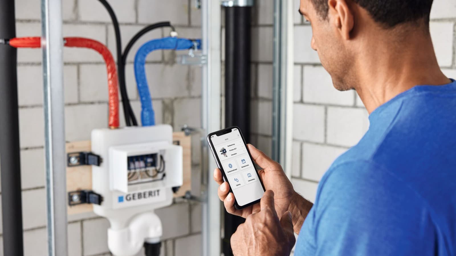 Betjening av Geberit HS50 hygieneskyll-enhet via Geberit Control-appen Betjening av Geberit HS50 hygieneskyll-enhet via Geberit Control-appen