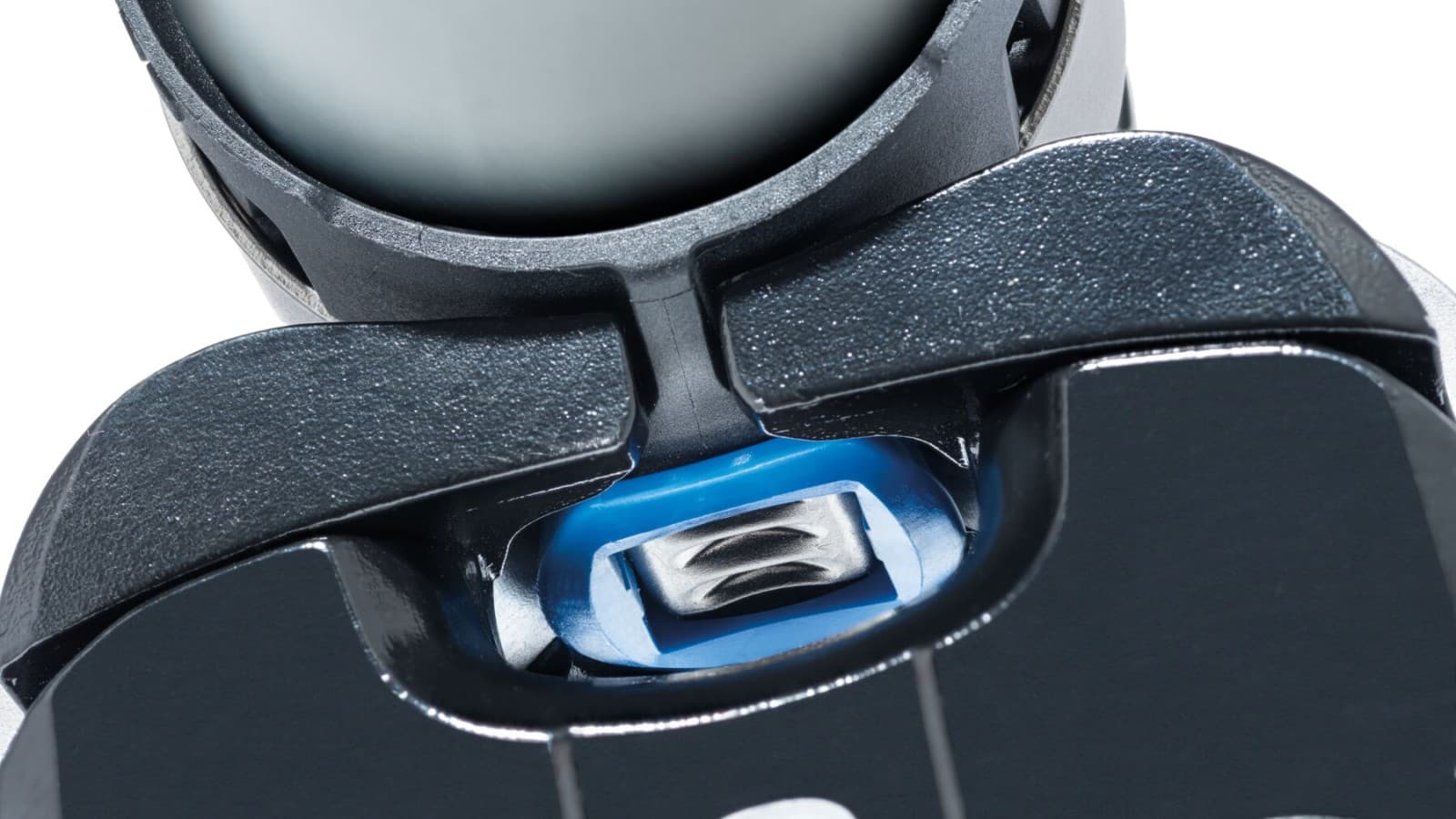 Veiledning av verktøyet gjennom pressindikatoren med Geberit FlowFit. Veiledning av verktøyet gjennom pressindikatoren med Geberit FlowFit.