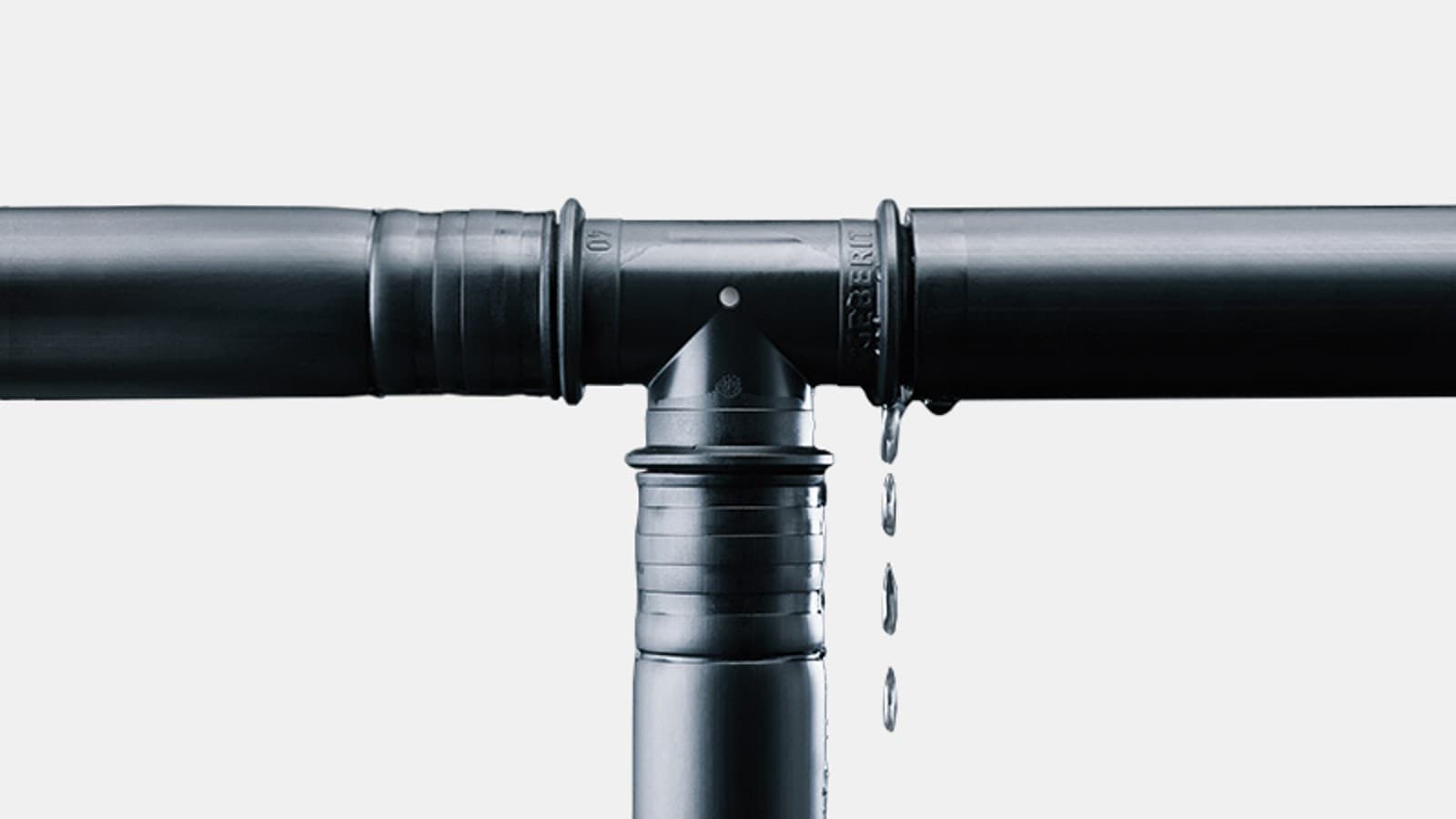 Upressede Geberit Mepla-koblinger kan enkelt identifiseres under trykktesten Upressede Geberit Mepla-koblinger kan enkelt identifiseres under trykktesten